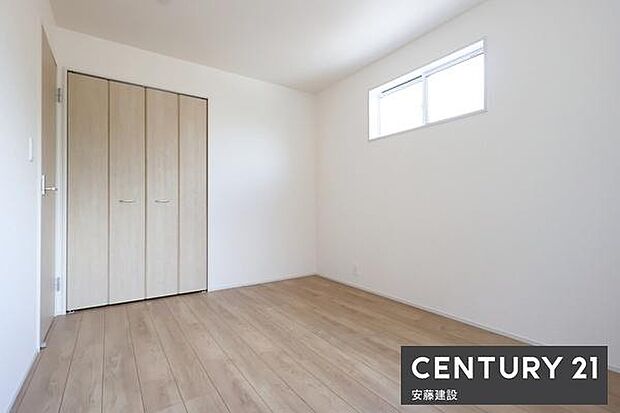 【 子供部屋 / 6帖 】お好きな家具を自由にレイアウトできる広さの洋室お子様にもちょうどいいサイズのお部屋です!