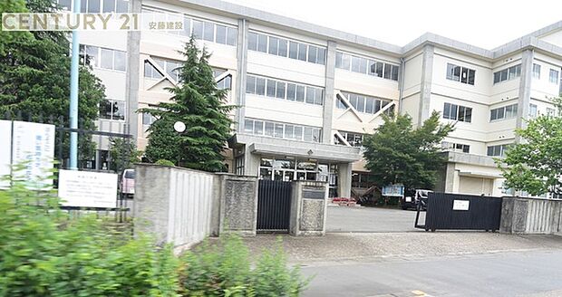 鶴ヶ島市立藤中学校まで1084m