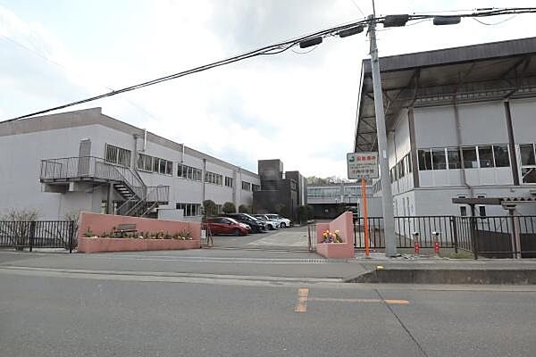 毛呂山町立 川角中学校まで1069m
