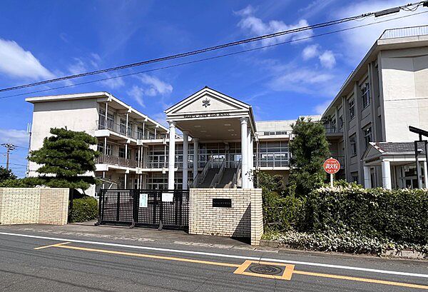 坂戸市立若宮中学校まで2095m