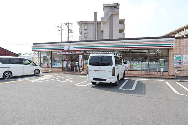 セブンイレブン入間市野田店まで611m