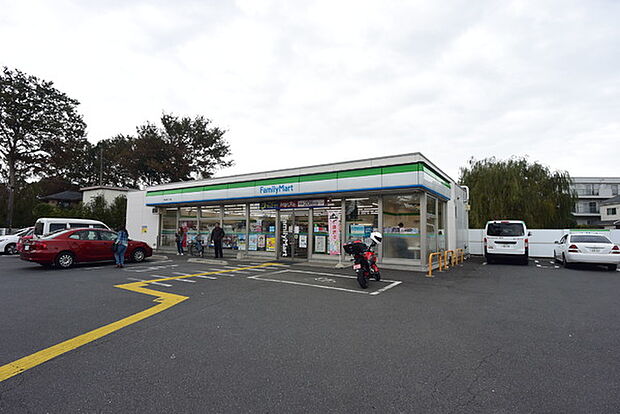 ファミリーマート狭山東三ツ木店まで316m