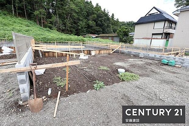 小学校徒歩5分の全4棟