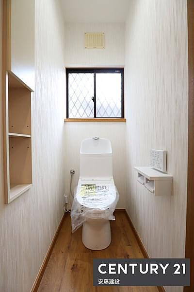 【　トイレ　/　toilet　】明るく清潔的なウォッシュレット付きトイレ