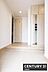 玄関：【　玄関　/　entrance　】開放的でゆとりのある玄関！間口が広く出入りのしやすい設計散らかりがちな玄関もすっきり片付くシューズボックス完備