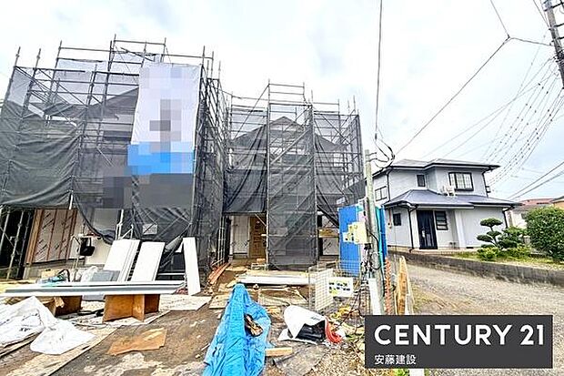 スーパー、コンビニ、ドラッグストア等まで徒歩2分の便利な環境!