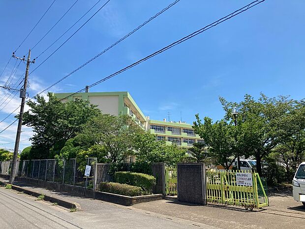 坂戸市立浅羽野中学校まで1775m