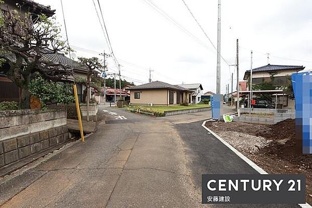 【 前面道路 】北側約4m公道、西側約4m公道