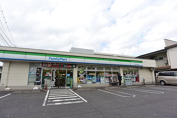 ファミリーマート所沢けやき通り店まで535m