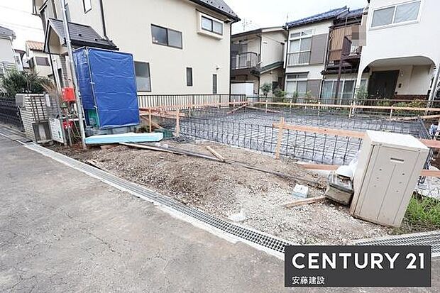 【 駐車場 / parking 】駐車1台可能なスペース