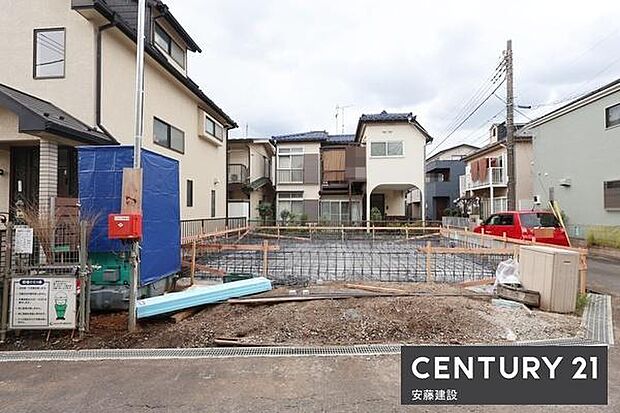 西武池袋線「武蔵藤沢」駅徒歩10分!駅前にはスーパーやドラッグストアなどが揃った商業施設があり買い物がしやすい環境!