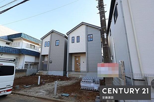 徒歩10分圏内に小学校、スーパー、ドラッグストア、大型公園などが揃った立地