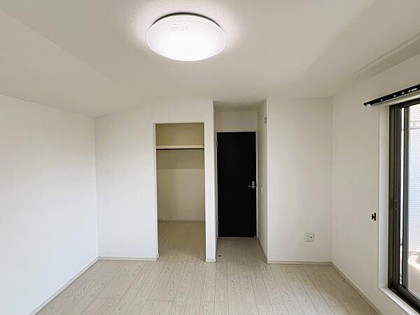 本画像はAI技術を用いて一部加工・編集しております。現況を優先といたします。