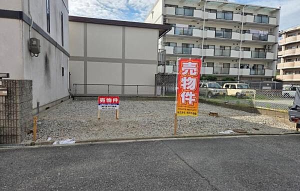外観：327002959004