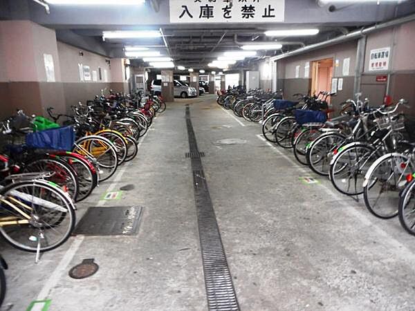 敷地内駐輪場完備されております！