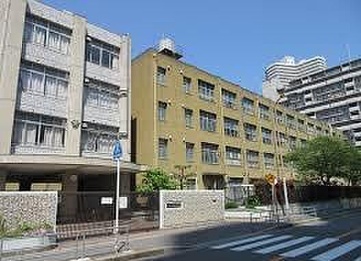 大阪市立友渕小学校まで461m