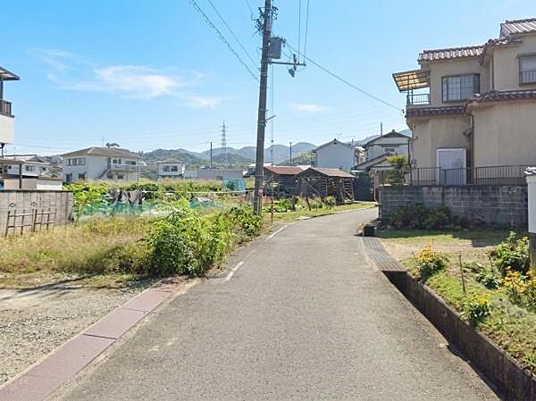 前面道路含む現地写真