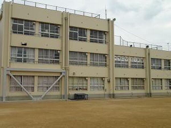岸和田市立常盤小学校まで850m