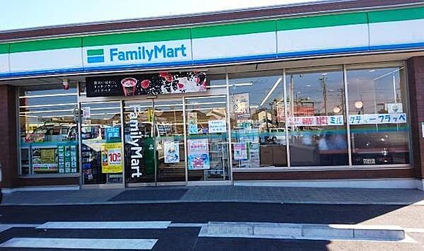ファミリーマート岸和田上松町店まで600m