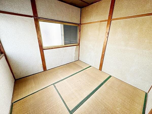 しっとりと落ち着いた雰囲気3帖和室