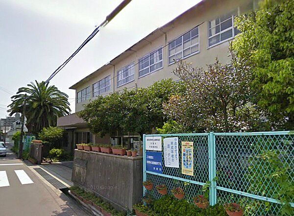 貝塚市立第二中学校まで1955m