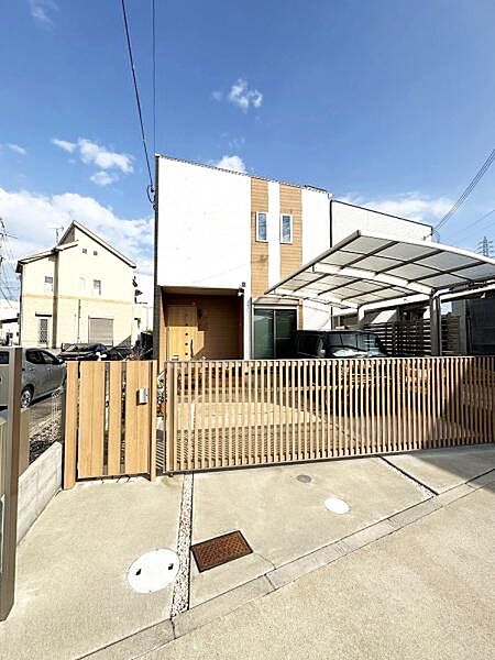 外観：327001688432