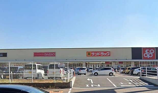 サンドラッグ岸和田北町店まで480m