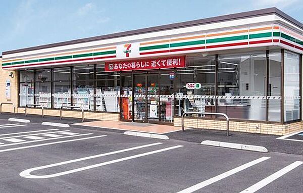 セブンイレブン北助松駅前店まで570m