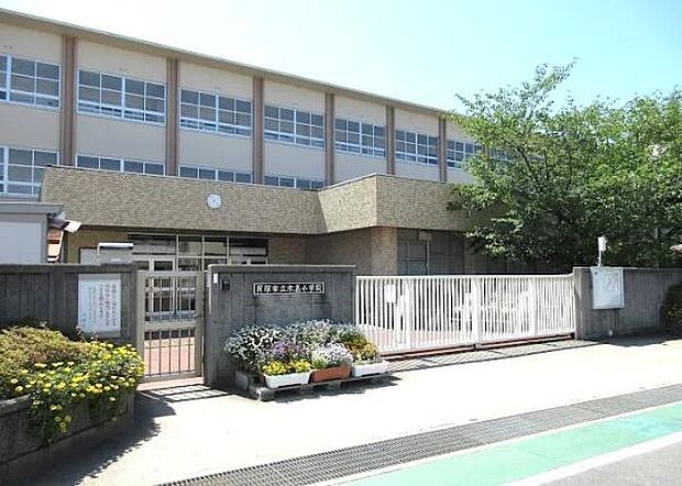 貝塚市立木島小学校まで652m