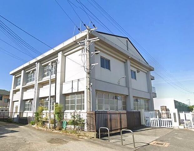 岸和田市立山直中学校まで750m