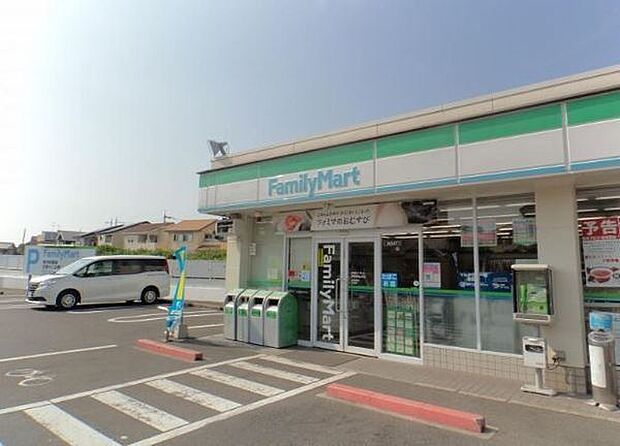 ファミリーマート岸和田岡山町店まで260m