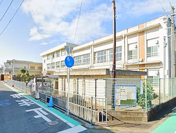 岸和田市立城内小学校まで800m