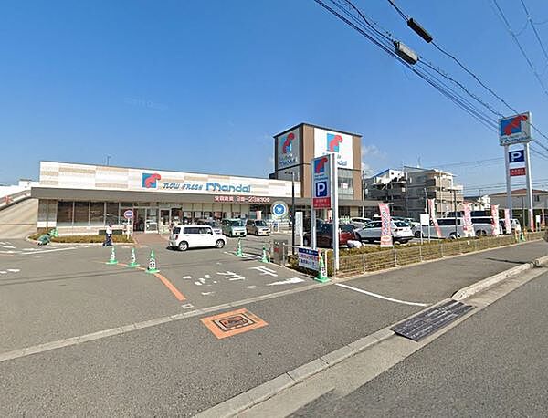 万代 東岸和田店まで700m