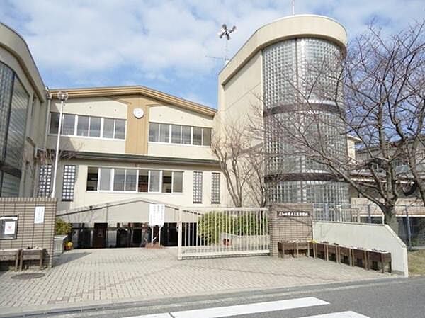 岸和田市立土生中学校まで1500m