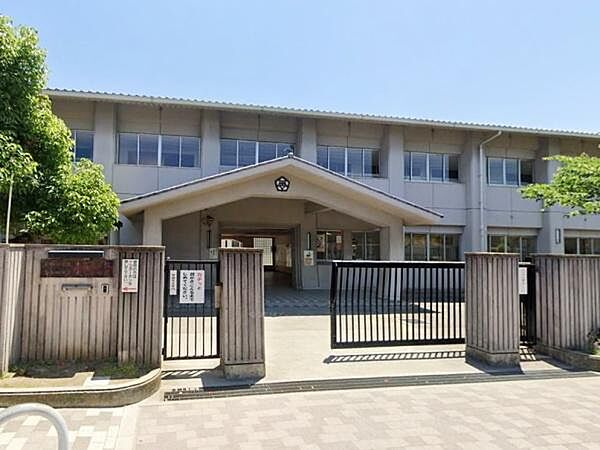 岸和田市立大宮小学校まで450m