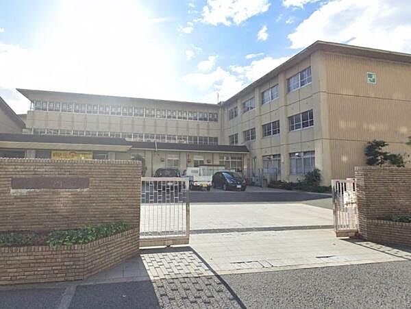 岸和田市立野村中学校まで700m