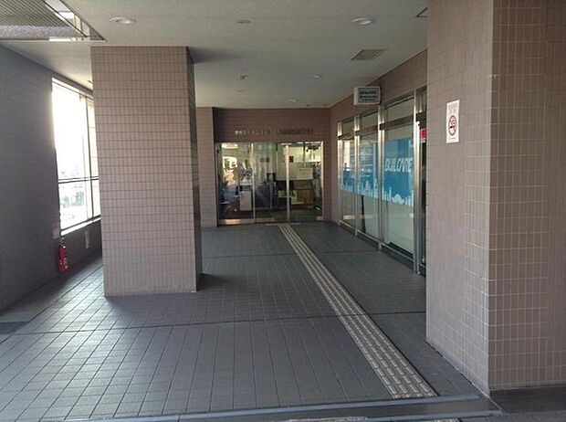 堺市立中央図書館堺市駅前分館まで924m
