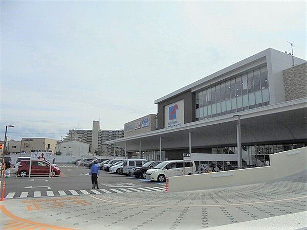万代上野芝店まで650m