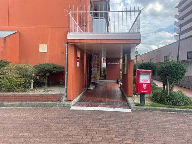 泉北赤坂台郵便局まで700m