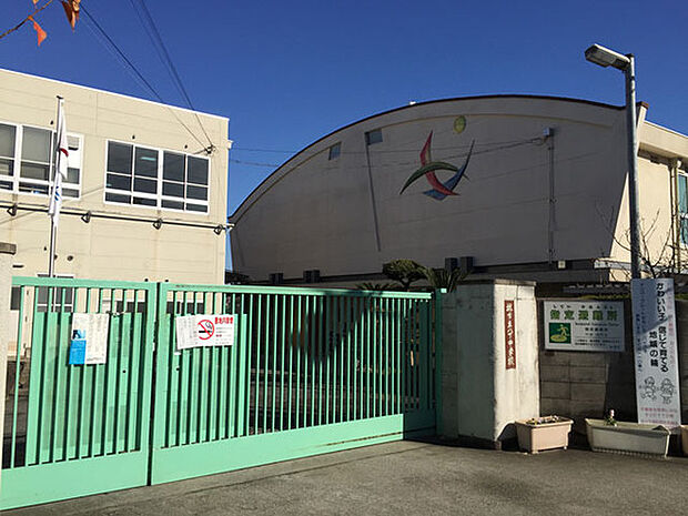 堺市立八下中学校まで1700m