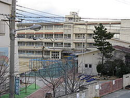 堺市立日置荘西小学校まで130m