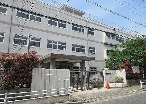 高石市立清高小学校まで485m