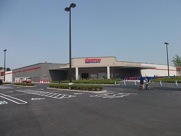 コストコ和泉倉庫店まで2300m