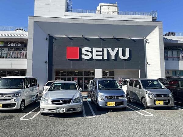 西友上野芝店まで520m