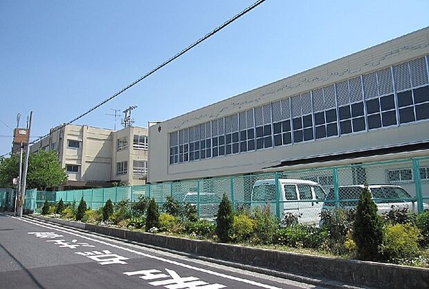 堺市立旭中学校まで2000m
