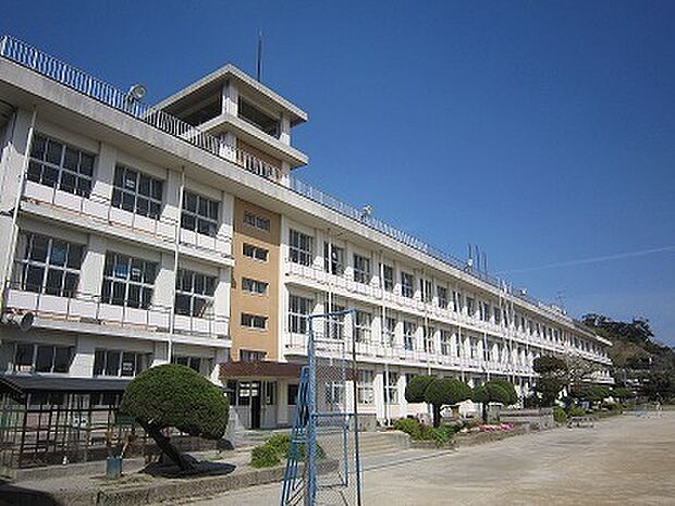 堺市立日置荘小学校まで1200m