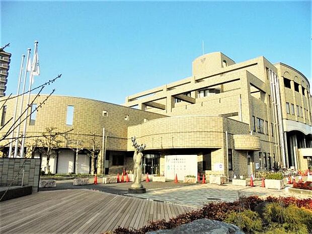 堺市東区役所まで750m