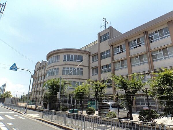 堺市立浜寺南中学校まで2500m