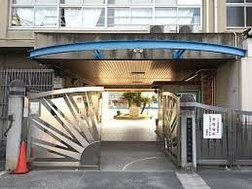 松原市立天美小学校まで290m