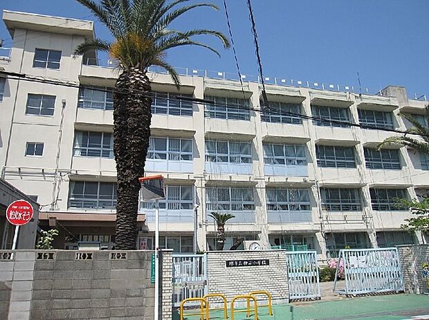 堺市立神石小学校まで160m